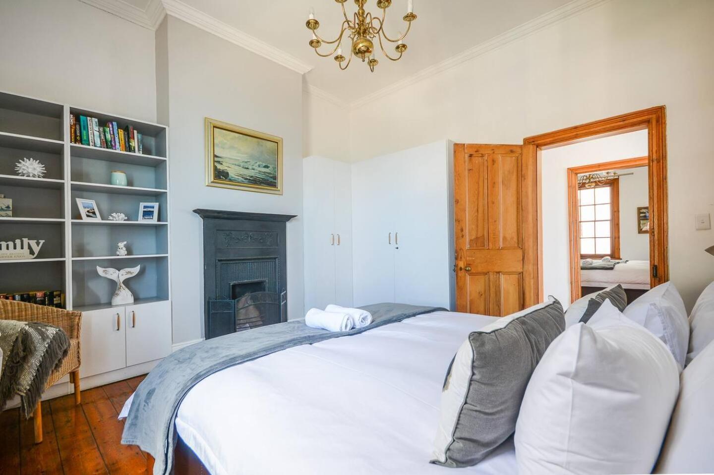Oceanfront Penthouse Apartment Muizenberg Exterior foto