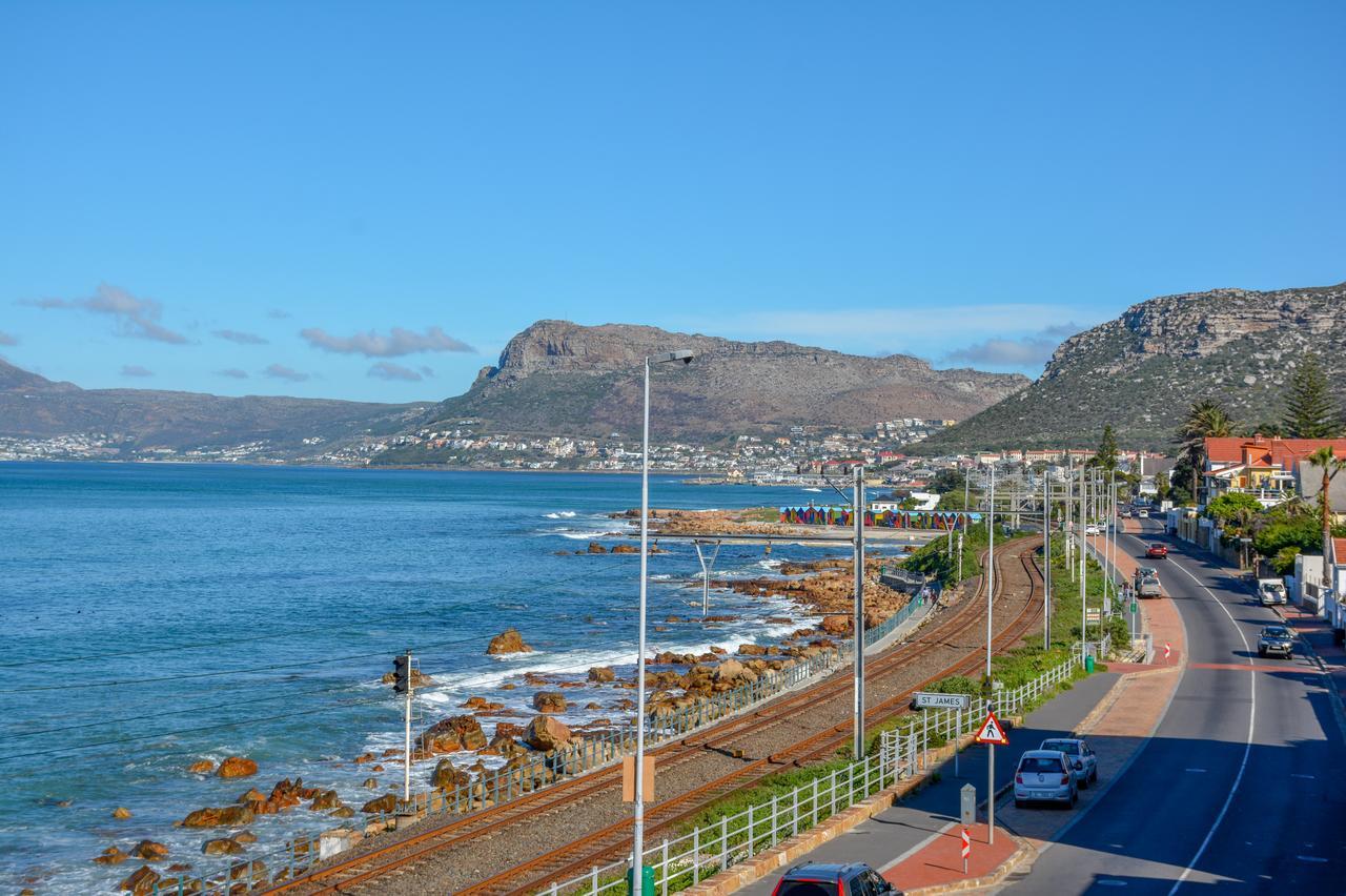 Oceanfront Penthouse Apartment Muizenberg Exterior foto