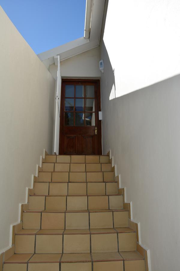 Oceanfront Penthouse Apartment Muizenberg Exterior foto