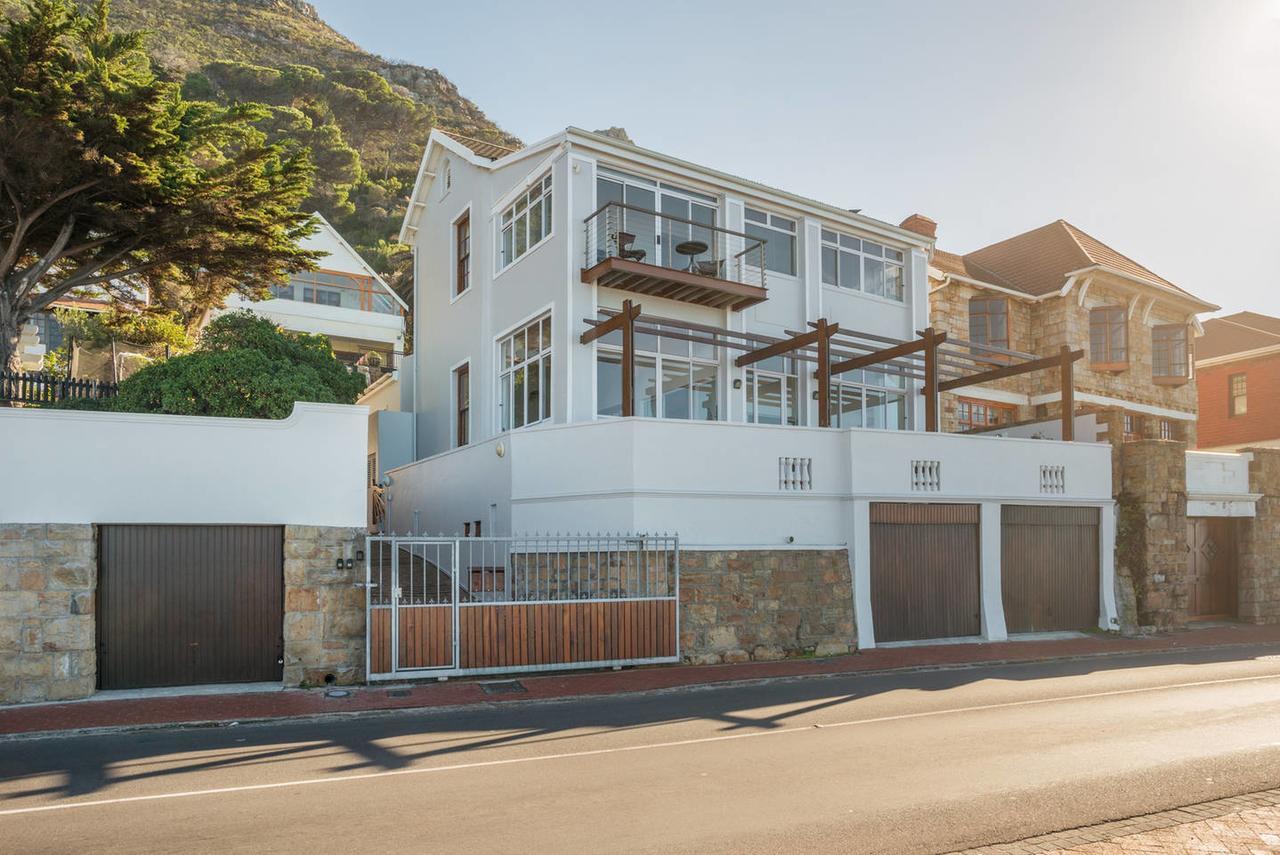 Oceanfront Penthouse Apartment Muizenberg Exterior foto